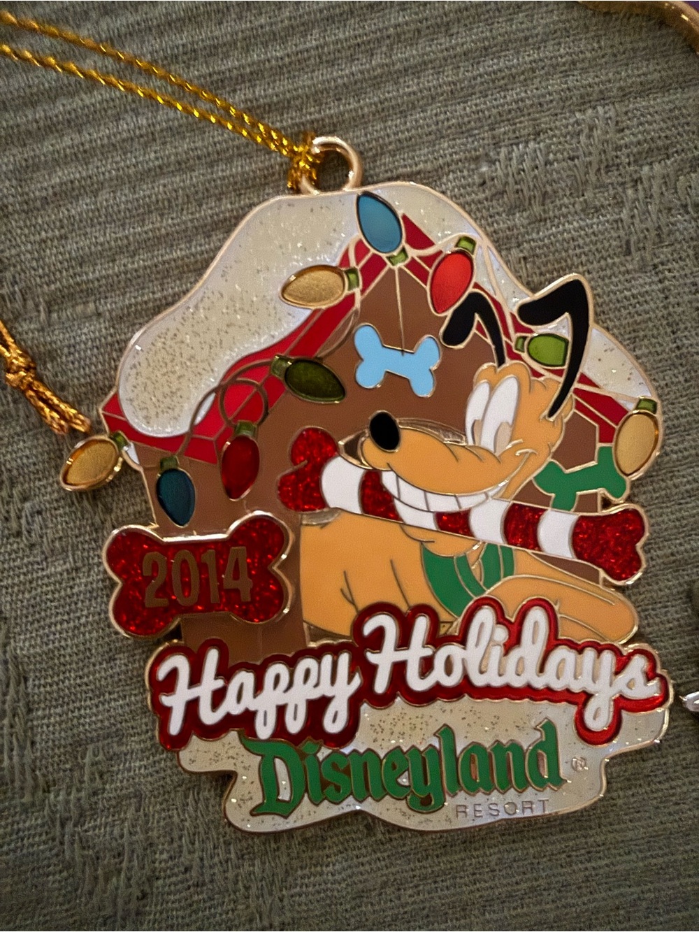 Disney Holiday Ornament Collection - Mickey & Friends 2009-2015 - Picture 6 of 8